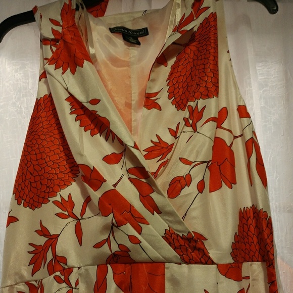 Flowered dress - Picture 2 of 4